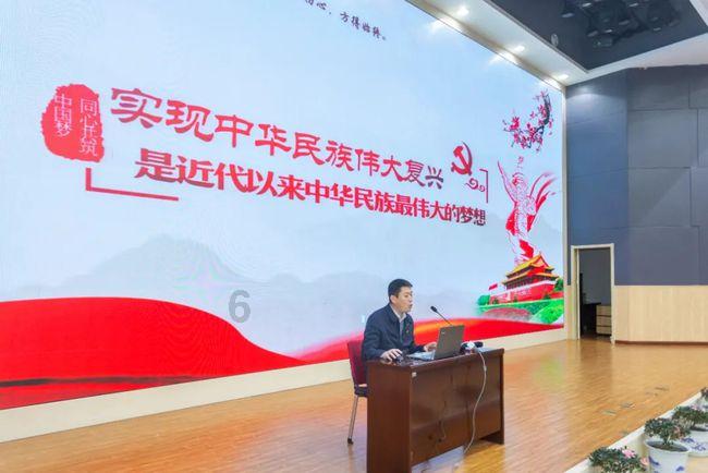 一个男生有女朋友 他和我说 不温不火 不悲不喜 是因为希望成为我最后的那面墙 是什么意思游戏画面